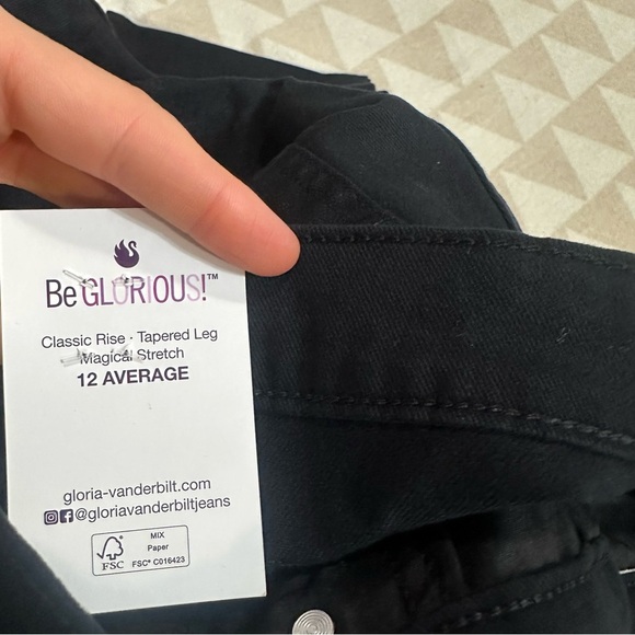 Gloria Vanderbilt
Women's Amanda Classic Straight Jeans - Picture 5 of 5